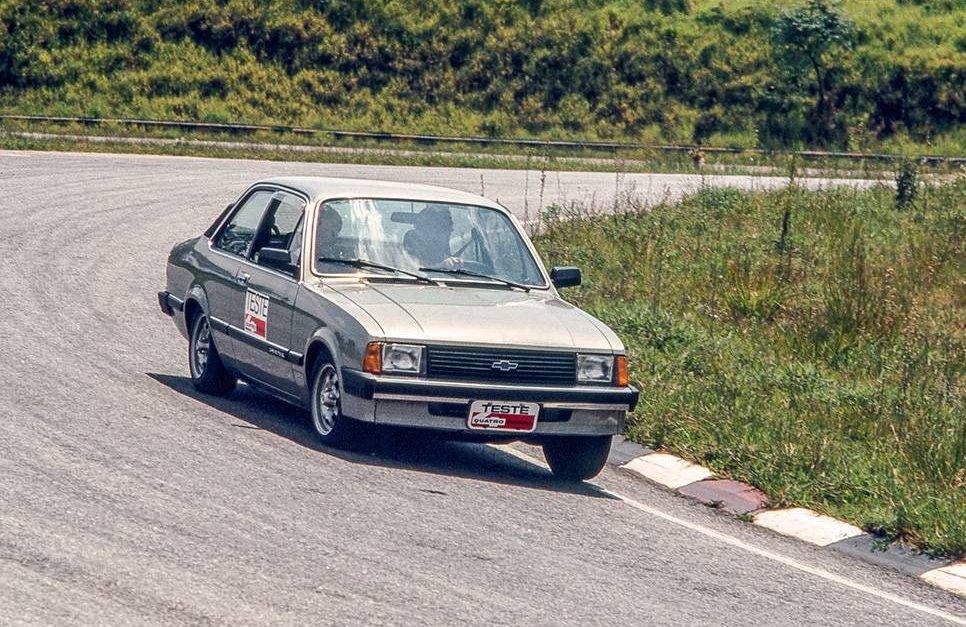 Chevette, o câmbio mais preciso - Claudio Laranjeira e Saulo Mazzoni de Quatro Rodas