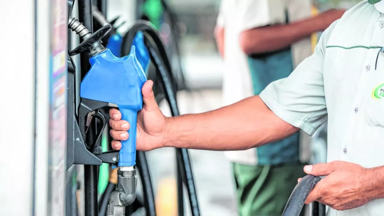 A diferença entre a gasolina aditivada e a comum