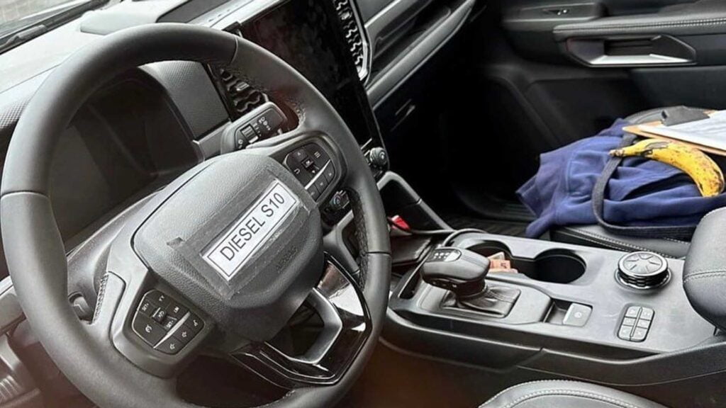 Novo flagra mostra o interior da Ford Ranger pela primeira vez - Foto: Instagram BF///MS