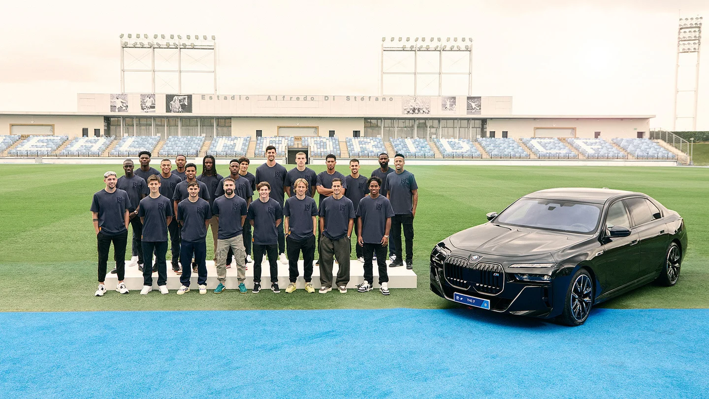 Vinicius Jr e colegas do Real Madrid ganham carros da BMW