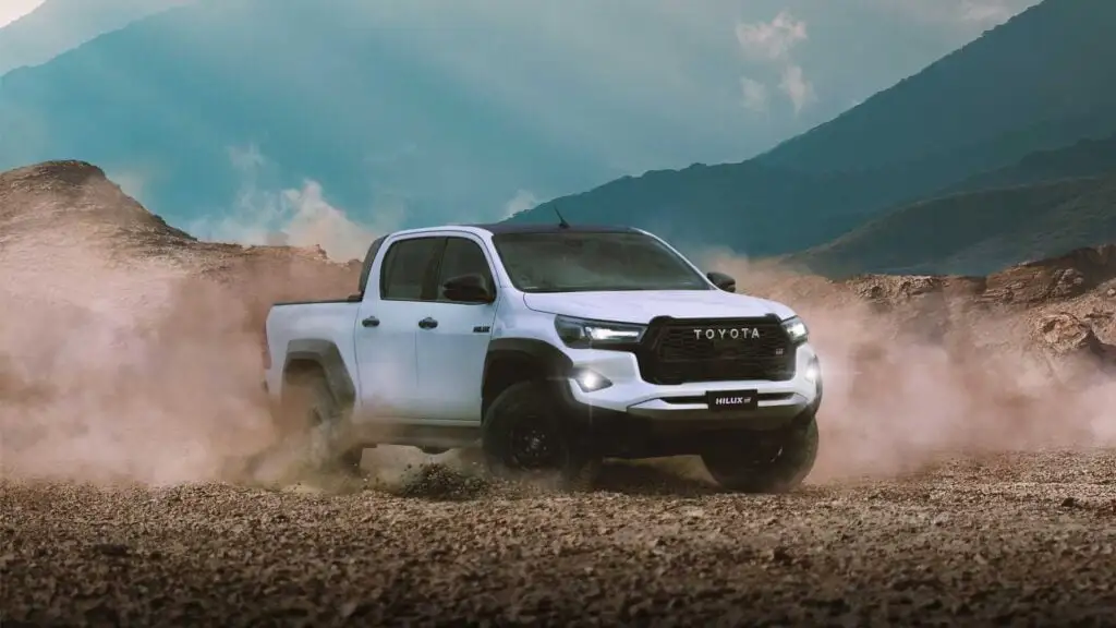 Toyota Hilux GR-Sport - Foto: divulgação